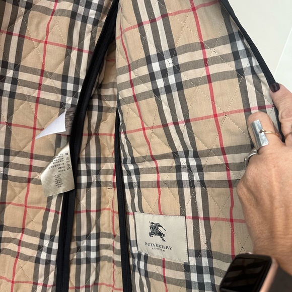 Burberry XS Diamond Quilted Jacket - Picture 4 of 6